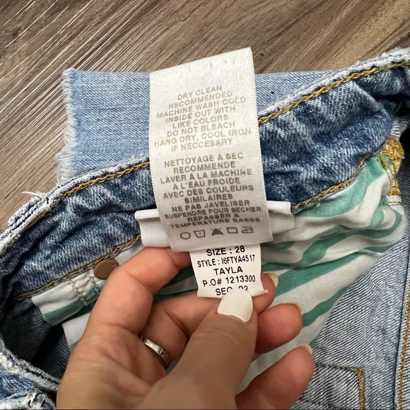 Joe's Jeans Collector's Edition Tayla Shorts sz 28 distressed cut off shorts - Picture 11 of 12